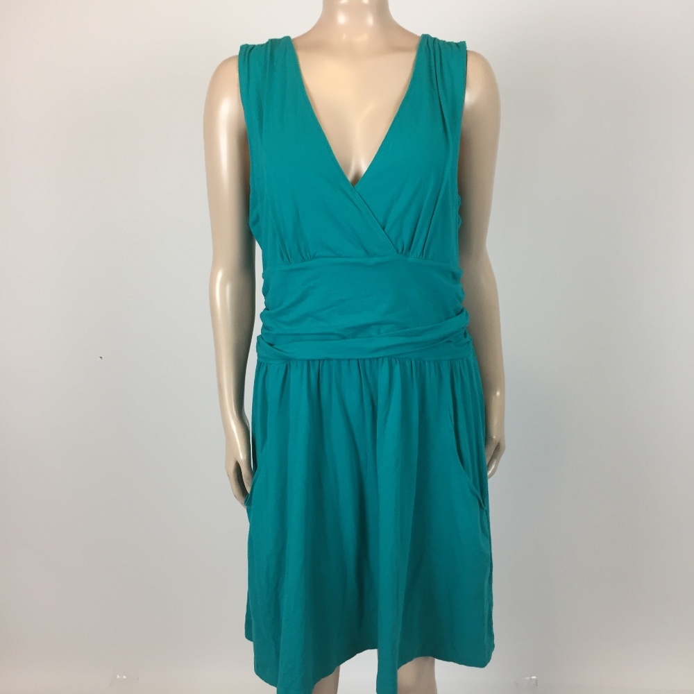 Athleta Women's Sheath Dress V Neck Stretch T3-13